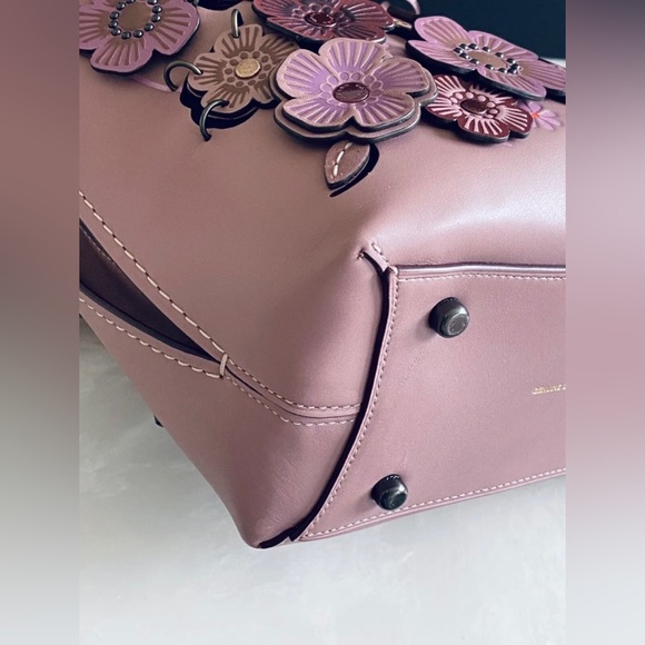 - 🌸COACH DAKOTAH SATCHEL TEA ROSE in DUSTY ROSE - Picture 9 of 17